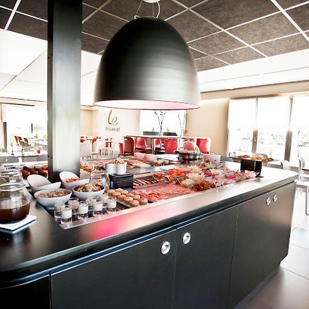 Hotel Campanile Vichy - Bellerive Esterno foto