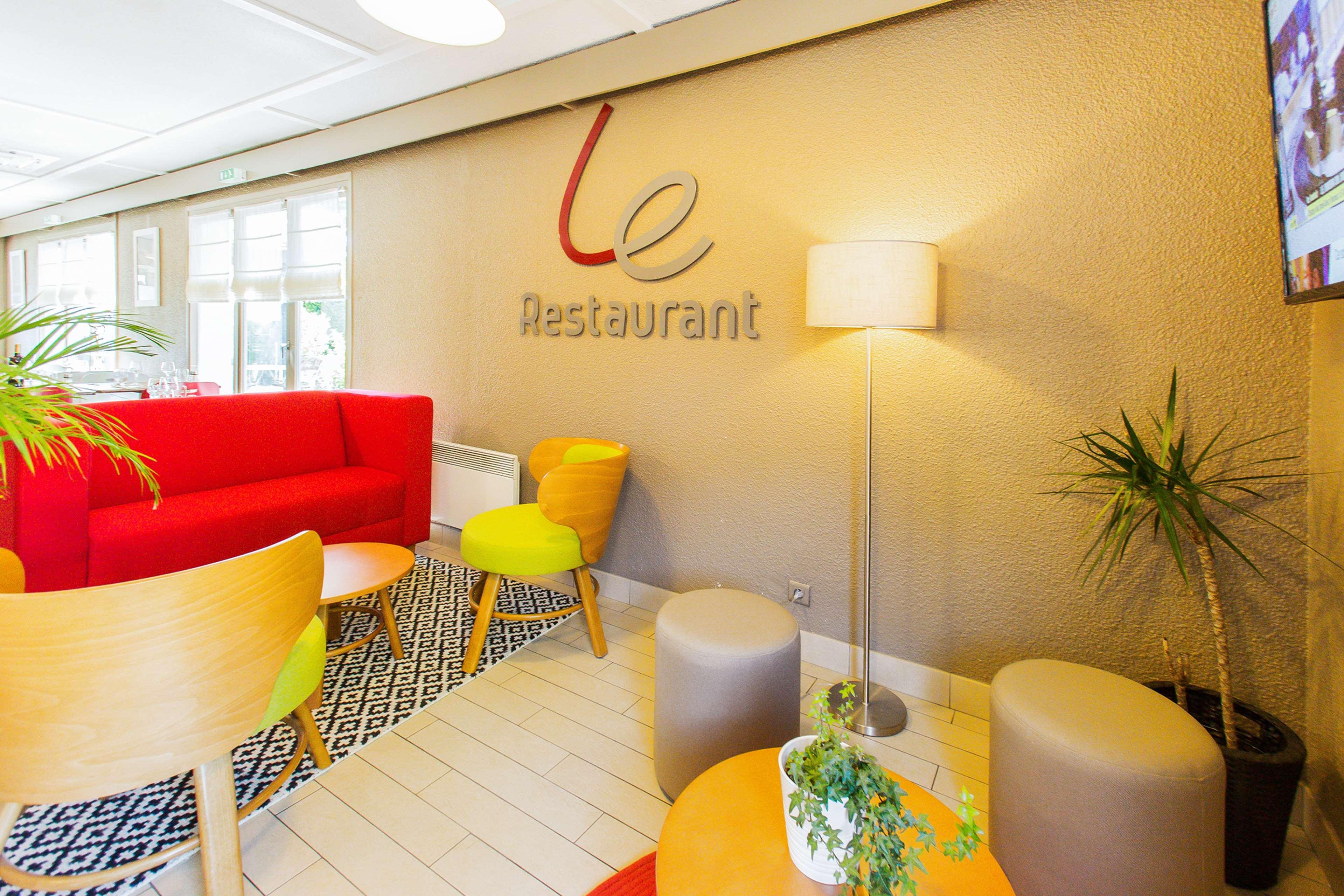 Hotel Campanile Vichy - Bellerive Esterno foto