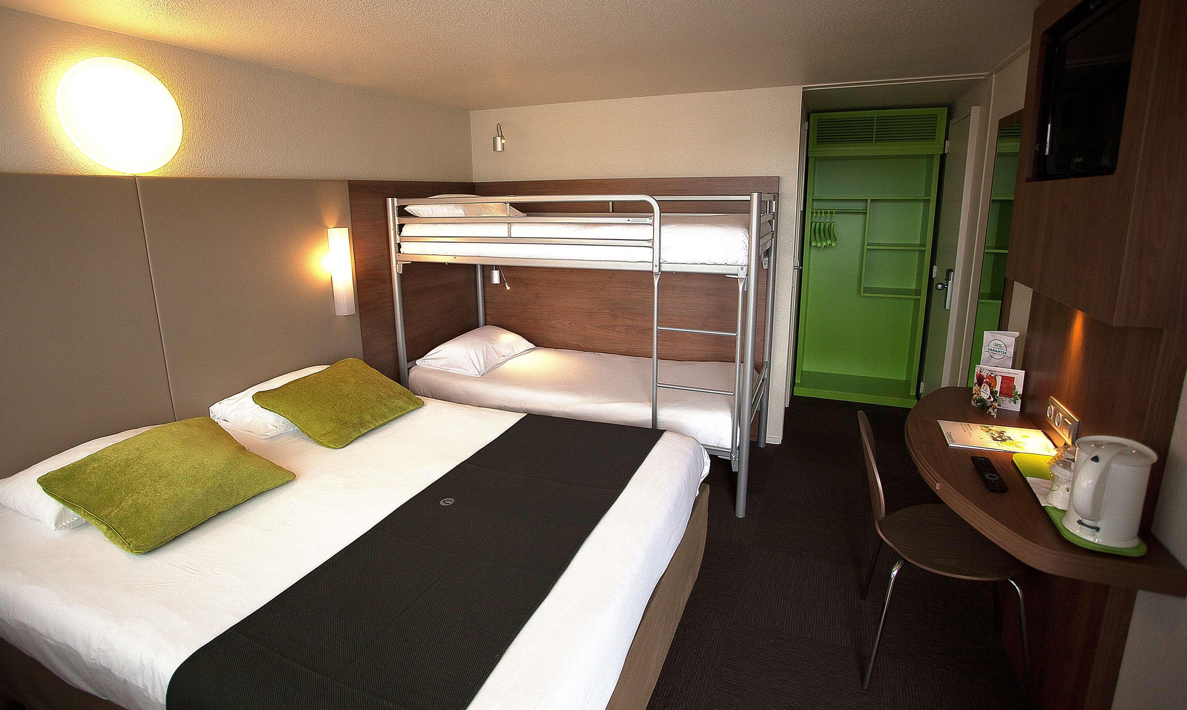Hotel Campanile Vichy - Bellerive Esterno foto