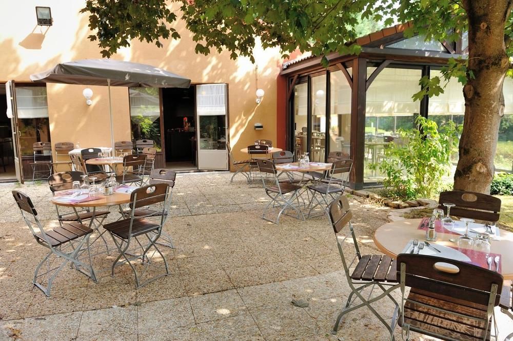 Hotel Campanile Vichy - Bellerive Esterno foto