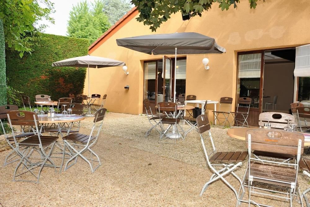 Hotel Campanile Vichy - Bellerive Esterno foto